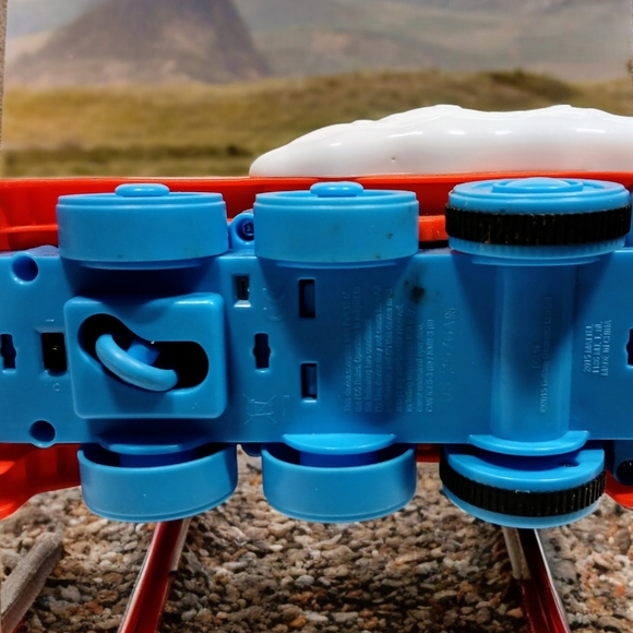 Thomas the Train Talking Dancing Singing Moving Light-Up Train Engine Toy - Picture 9 of 11